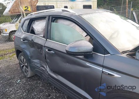 2022 Volkswagen Taos 1.5T Se z USA, uszkodzony, nr VIN 3VVWX7B2XNM043098